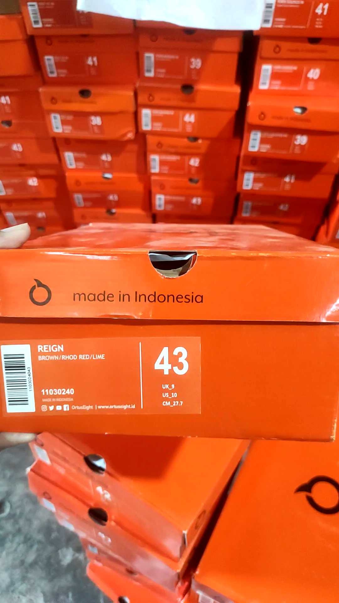 SEPATU SNEAKERS SPORT ORTUSEIGHT REIGN ORIGINAL 100% BNIB OBRAL DISKON TERMURAH COD BAYAR DI TEMPAT