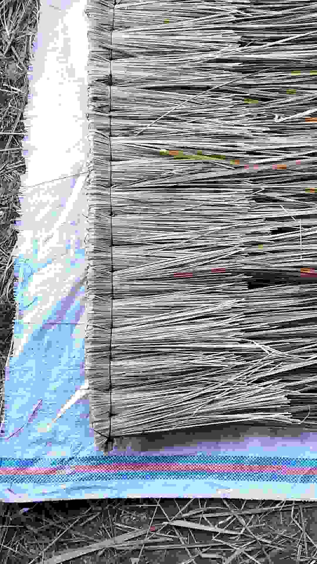 Atap Alang Alang Tebal: Dekorasi Cafe, Gazebo, dan Saung