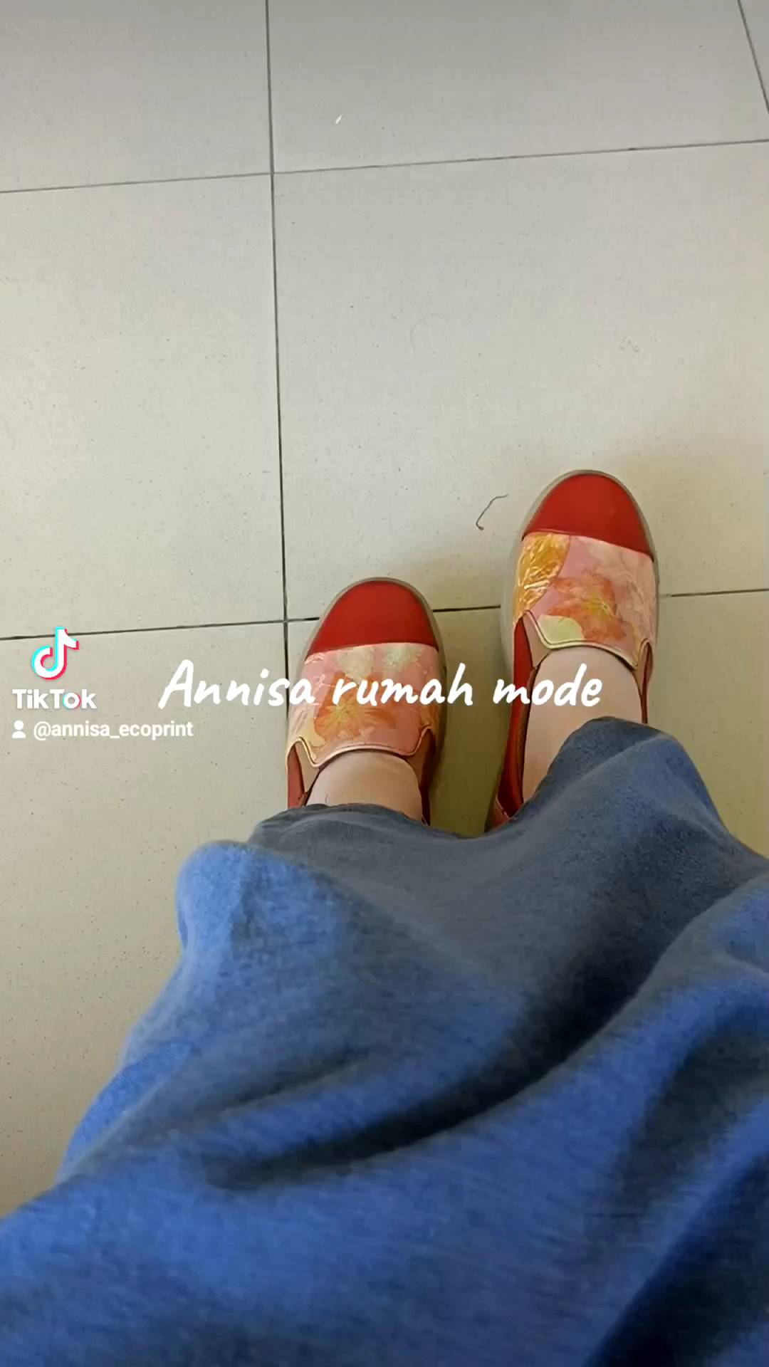 Annisa rumah mode sepatu handmade slip on ecoprint bahan kulit