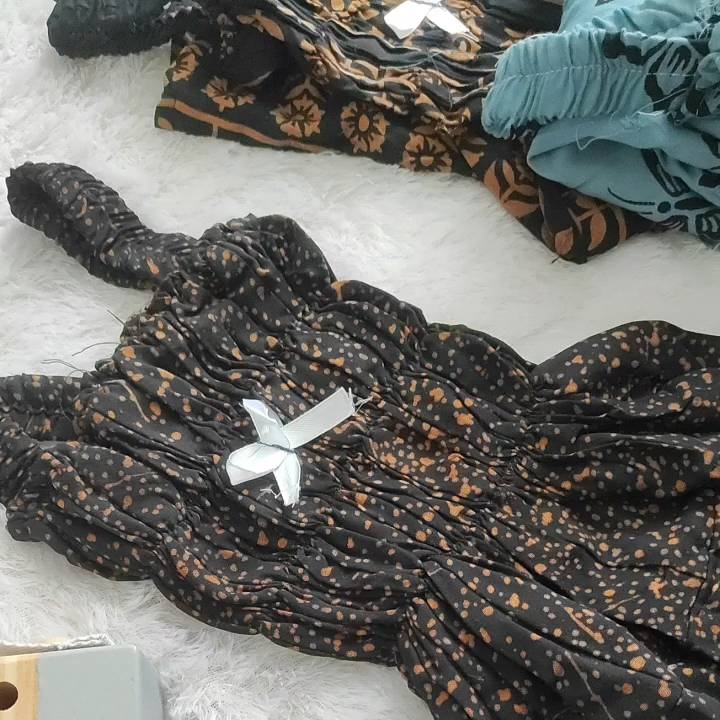 TERMURAH Dress Kerut Anak 1-4 Tahun/Daster Kerut Smok/Rayon Santung Terlaris