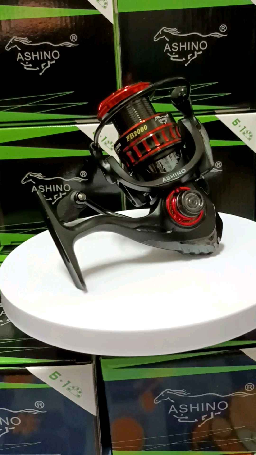 รอกอาชิโน่ FB 2000 (5+1ลูกปืน) หมุนลื่นระบบเฟืองแข็งแรงทนทาน เหมาะสำหรับตีเหยื่อปลอมหรือตกปลาทั่วไป