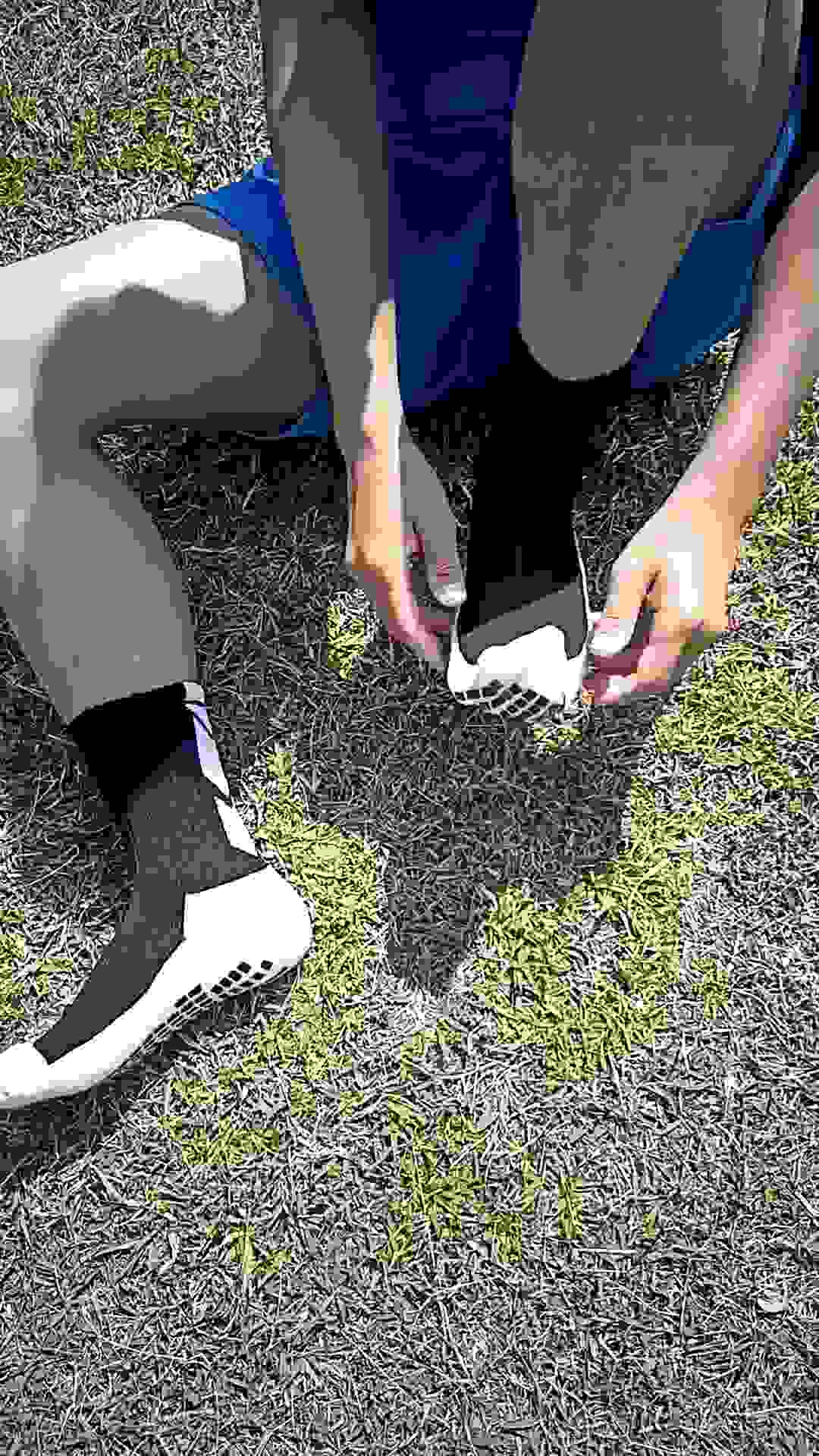 Kaoskaki anti slip FOXgrip / kaoskaki sebetis/kaoskaki futsal/kaoskaki sepakbola/kaoskaki profesional/ sock grip FOXGRIP