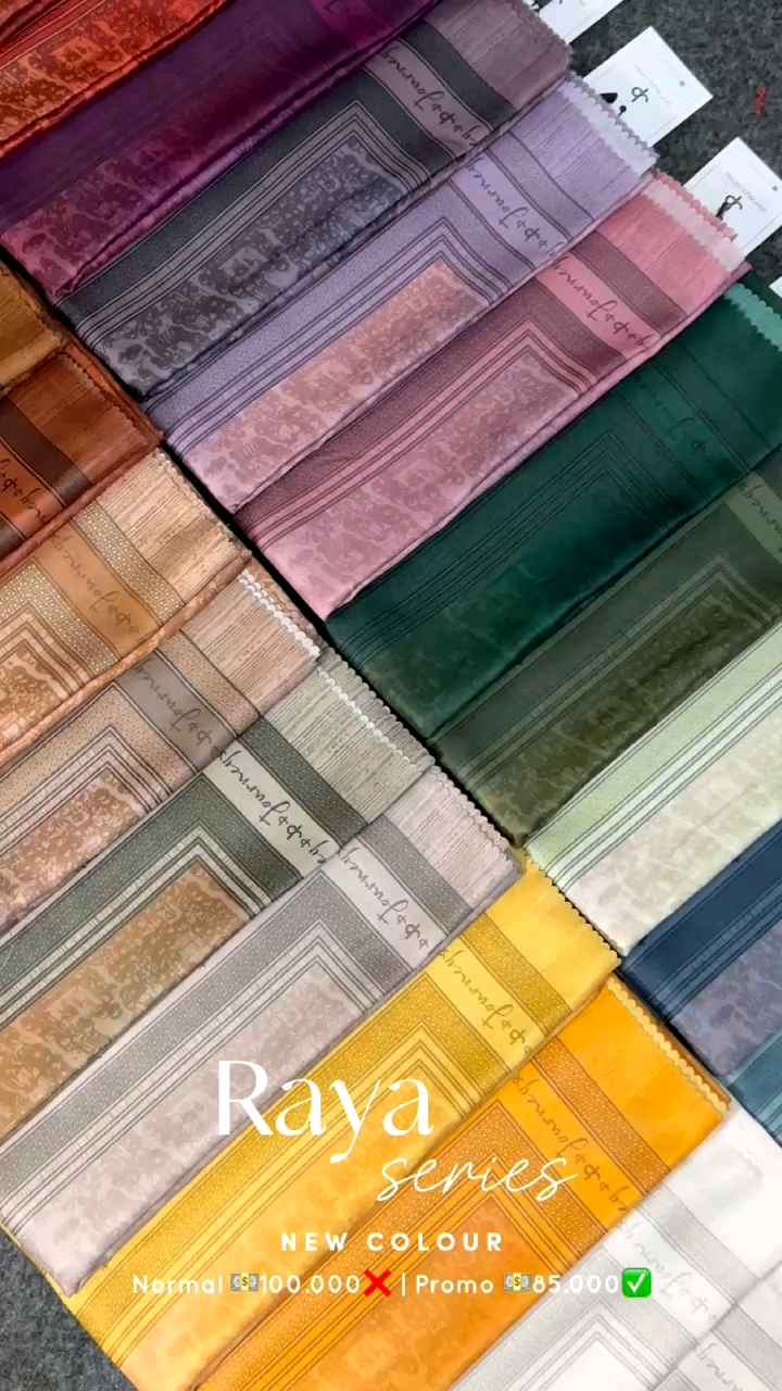 JILBAB JOURNEY RAYA EXCLUSIVE PREMIUM\\n\\nPerjalanan Jilbab Raya Exclusive Premium adalah persembahan khusus bagi Anda yang mencari jilbab berkualitas tinggi dan desain eksklusif untuk acara pesta atau raya. Dalam artikel ini, kita akan membahas tentang apa itu jilbab cocok untuk pesta, bagaimana memilih jilbab berkualitas tinggi, dan manfaat menggunakan Jilbab Raya Exclusive Premium.\\n\\n Apa Itu Jilbab Cocok untuk Pesta?\\n\\nJilbab cocok untuk pesta adalah jilbab yang dirancang khusus dengan desain eksklusif dan kualitas tinggi, sehingga dapat menunjang penampilan Anda dalam acara-acara spesial seperti pernikahan, pesta, atau perayaan besar lainnya. Jilbab ini tidak hanya berfungsi sebagai penutup kepala, tetapi juga menjadi salah satu elemen penting dalam penampilan Anda.\\n\\n Desain Eksklusif Jilbab untuk Pesta\\n\\nDesain jilbab untuk pesta biasanya menonjolkan detail yang mewah dan elegan, seperti bordir, kain berkilau, atau hiasan lainnya. Jilbab ini dirancang dengan berbagai model, mulai dari jilbab segi empat, jilbab pashmina, hingga jilbab syar'i.\\n\\n Kualitas Tinggi Jilbab untuk Pesta\\n\\nJilbab berkualitas tinggi untuk pesta dibuat dari bahan-bahan terbaik, seperti sutra, katun, atau chiffon. Bahan-bahan ini dipilih karena sifatnya yang lembut, ringan, dan mudah dikenakan. Selain itu, jilbab ini juga memiliki daya tahan yang baik, sehingga dapat digunakan untuk waktu yang lama tanpa merusak kualitasnya.\\n\\n Bagaimana Memilih Jilbab Berkualitas Tinggi?\\n\\nMemilih jilbab berkualitas tinggi untuk pesta memerlukan beberapa pertimbangan. Berikut adalah beberapa tips yang dapat membantu Anda memilih jilbab premium Raya yang sesuai dengan kebutuhan Anda.\\n\\n Tips Membeli Jilbab Premium Raya\\n\\n1. Perhatikan bahan jilbab: Pastikan jilbab yang Anda beli terbuat dari bahan-bahan berkualitas tinggi, seperti sutra, katun, atau chiffon.\\n2. Perhatikan desain jilbab: Pilih jilbab dengan desain yang menarik dan sesuai dengan acara yang akan Anda hadiri.\\n3. Perhatikan ukuran jilbab: Pastikan jilbab yang Anda beli sesuai dengan ukuran kepala Anda.\\n4. Perhatikan harga jilbab: Jilbab premium Raya biasanya memiliki harga yang lebih tinggi dibandingkan jilbab biasa. Namun, investasi ini akan sepadan dengan kualitas dan manfaat yang diberikan.\\n\\n Cara Memilih Warna Jilbab yang Sesuai dengan Acara Raya\\n\\nWarna jilbab juga mempengaruhi penampilan Anda dalam acara pesta atau raya. Berikut adalah beberapa tips yang dapat membantu Anda memilih warna jilbab yang sesuai dengan acara yang akan Anda hadiri.\\n\\n1. Pilih warna jilbab yang senada dengan gaun atau pakaian Anda: Ini akan membuat penampilan Anda terlihat lebih konsisten dan menarik.\\n2. Pilih warna jilbab yang mencerminkan suasana hati Anda: Jika Anda ingin tampil ceria, pilih warna-warna cerah seperti merah, kuning, atau hijau. Jika Anda ingin tampil elegan, pilih warna-warna netral seperti hitam, putih, atau abu-abu.\\n3. Pilih warna jilbab yang sesuai dengan tema acara: Misalnya, jika acara tersebut berwarna biru, pilih jilbab dengan warna biru atau warna yang senada.\\n\\n Manfaat Menggunakan Jilbab Raya Exclusive Premium\\n\\nMenggunakan Jilbab Raya Exclusive Premium memiliki banyak manfaat, baik untuk penampilan maupun kenyamanan Anda. Berikut adalah beberapa manfaat yang dapat Anda dapatkan dengan menggunakan jilbab premium Raya.\\n\\n Keuntungan Memakai Jilbab Desain Eksklusif\\n\\nMemakai jilbab desain eksklusif dapat membuat penampilan Anda menjadi lebih menonjol dan elegan. Desain jilbab ini biasanya menonjolkan detail yang mewah dan elegan, sehingga dapat menambah nilai estetika pada penampilan Anda.\\n\\n Kualitas Jilbab Premium Raya dalam Menunjang Penampilan Anda\\n\\nJilbab premium Raya dibuat dari bahan-bahan berkualitas tinggi, sehingga dapat menunjang penampilan Anda dengan baik. Selain itu, jilbab ini juga memiliki daya tahan yang baik, sehingga dapat digunakan untuk waktu yang lama tanpa merusak kualitasnya.\\n\\nDengan menggunakan Jilbab Raya Exclusive Premium, Anda dapat tampil menonjol dan elegan dalam acara-acara spesial seperti pernikahan, pesta, atau perayaan besar lainnya. Selamat berbelanja dan menikmati perjalanan Jilbab Raya Exclusive Premium Anda!\n}