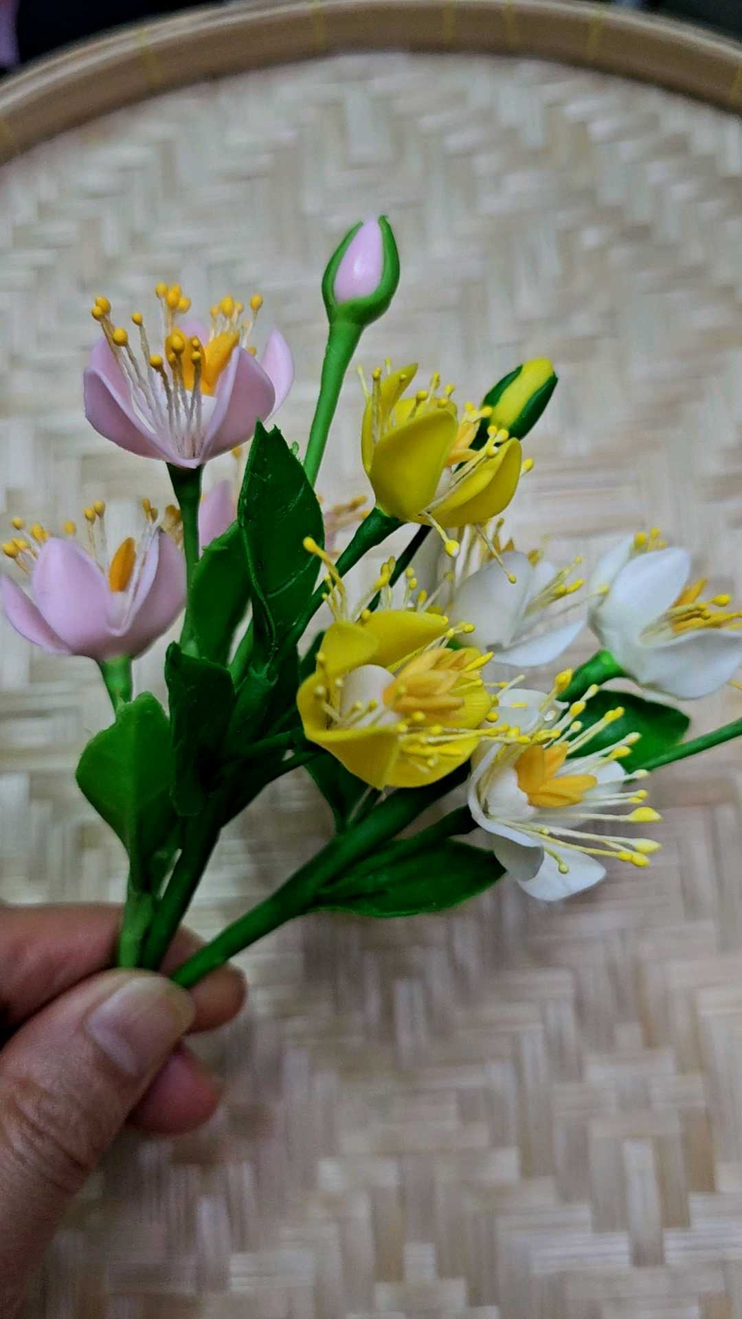 ดอกไม้เสียบผม ดอกรวงผึ้ง ดอกไม้ดินประดิษฐ์ สีเหลือง  ขาว  และชมพู