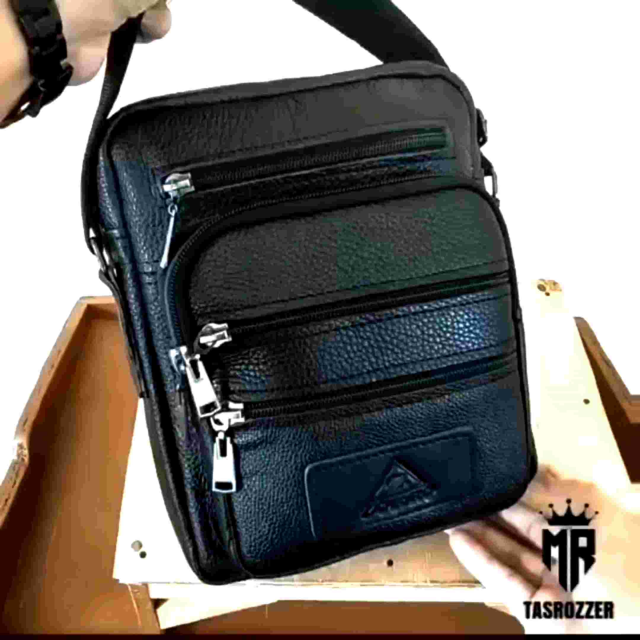 Tas selempang pria kulit sapi merk ZORRO model banyak saku