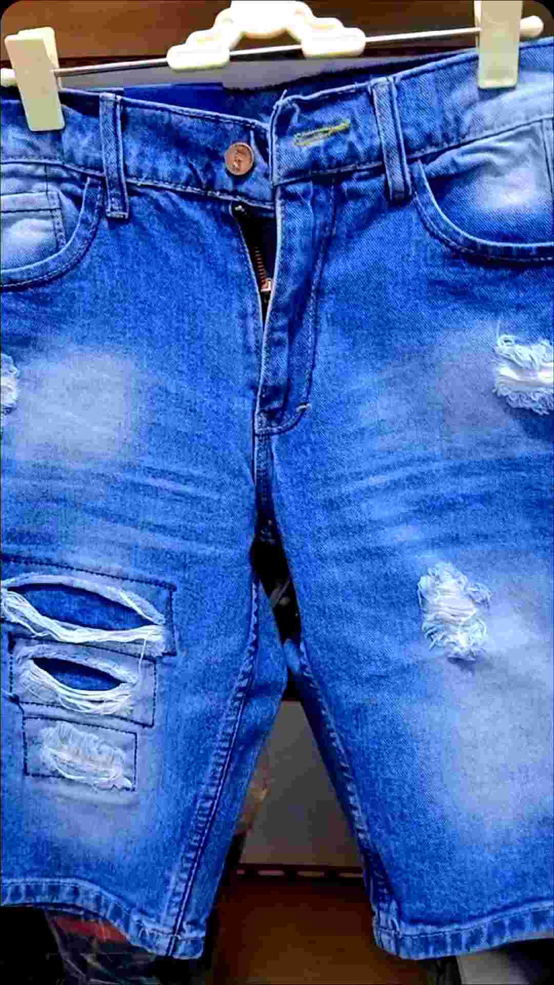 Celana Pendek Denim Sobek Casual