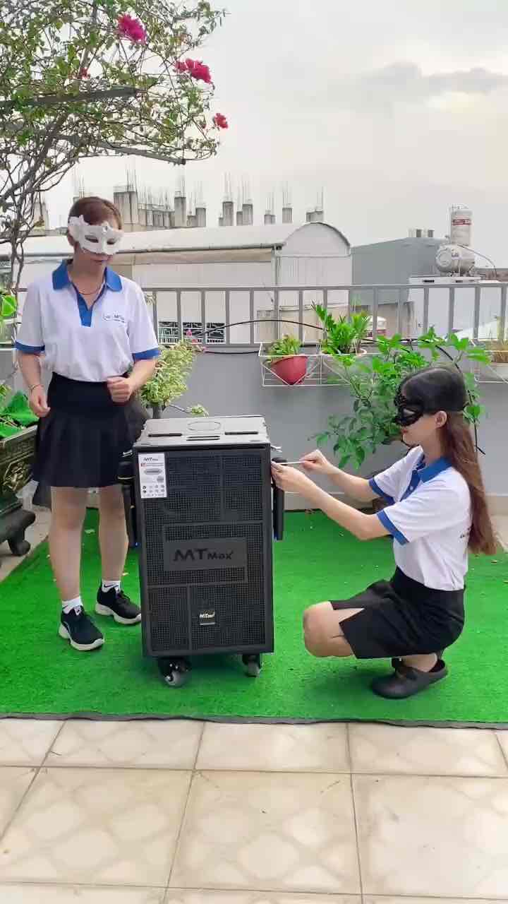 Loa kéo Màn Hình Gập MTMAX TK3979 New 2025 (Bass30 Màn Hình 27inch Góc Nhìn 178 Độ Công Suất 600W Tặng kèm 2 Micro UHF karaoke chuyên nghiệp)