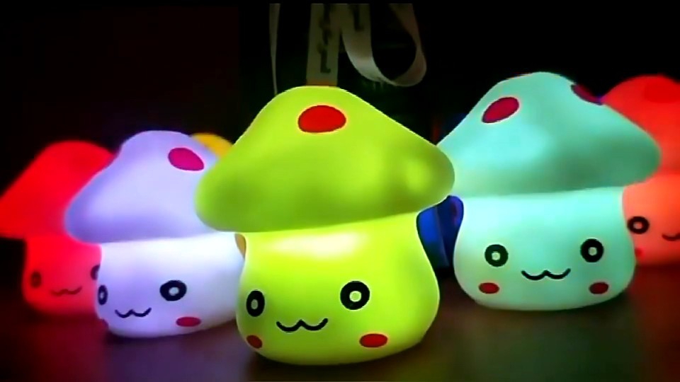 Lampu Tidur LED Jamur Warna Warni: Lampu Penghias Kamar Anak