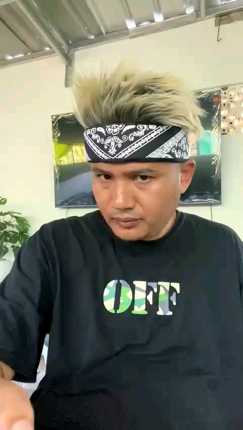 Ikat Kepala Pria Bulu Halus