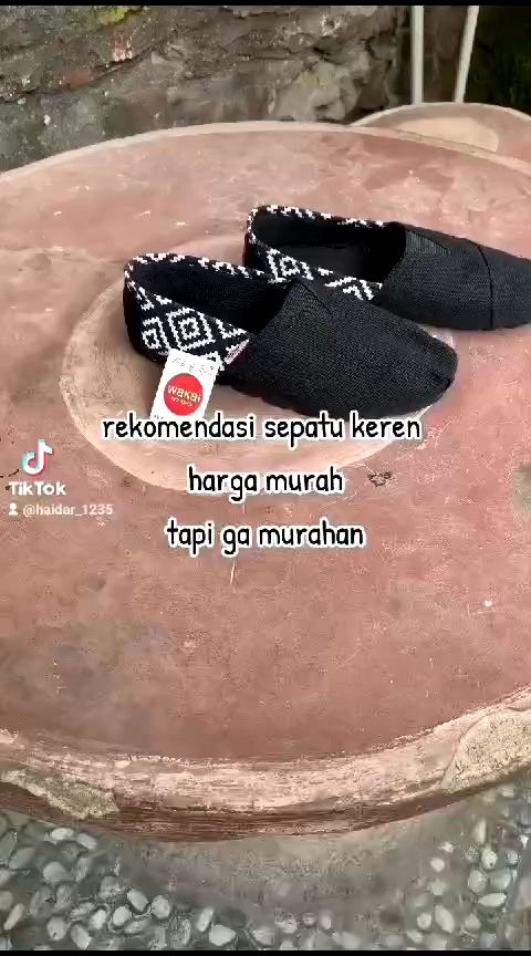 SEPATU SLIP ON / SEPATU KASUAL / SEPATU WAKAI SLIP ON PRIA WANITA HITAM TRIBAL BAHAN KANVAS