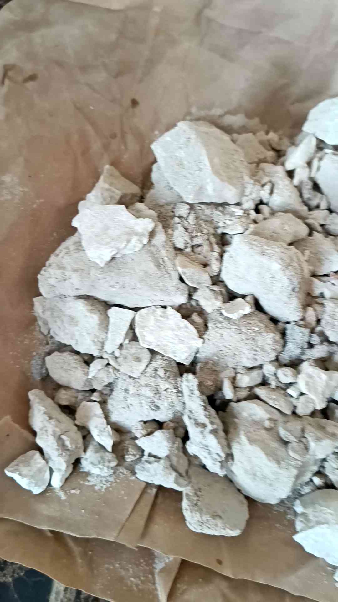Batu Gamping Batu Kapur Aktif 1 kg Bisa Naikan PH Tanah dan Air