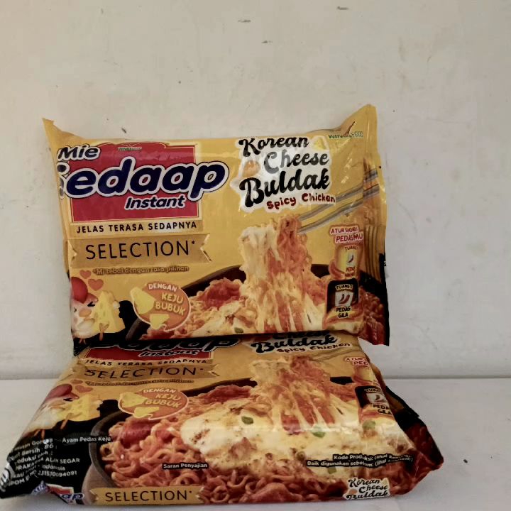 Mie Sedap  mie instan dengan Rasa selection cheese selection Korea spicy soup selection spicy chicken kari ayam soto ayam bawang rawit bingit ayam jerit soto madura / mie enak terlaris