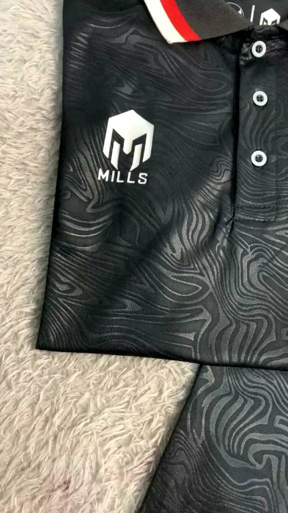 jersey timnas indonesia MILLS warna hitam kualitas GO logo timbul // jersey timnas indonesia MILLS warna hitam // jersey MILLS warna hitam // jersey sepak bola // jersey olahraga