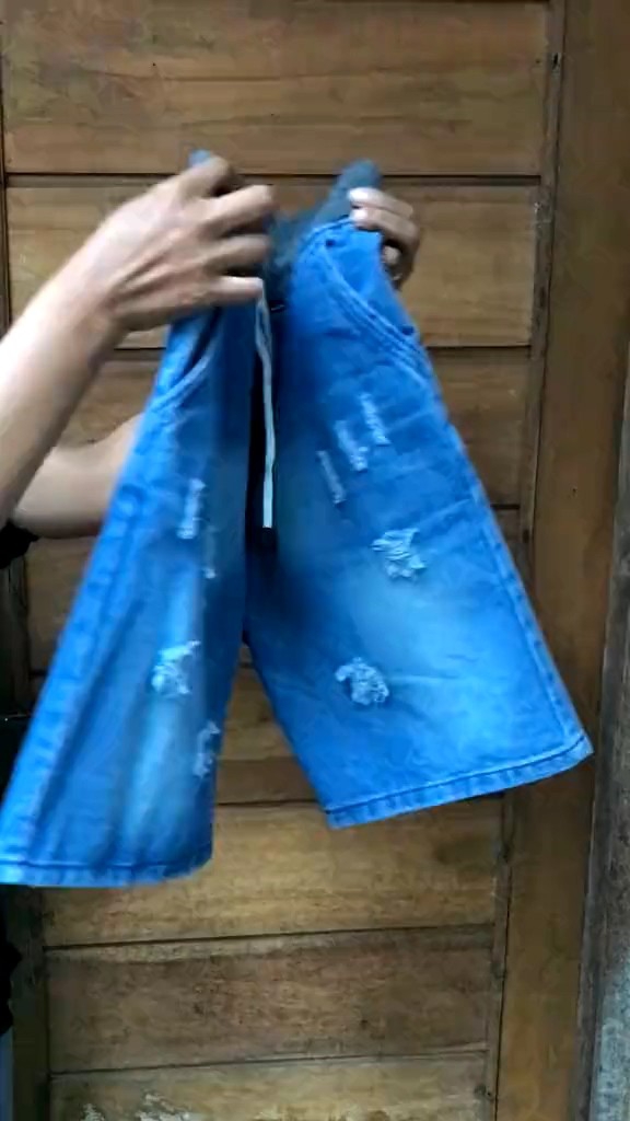 Celana denim pendek pria / Jeans pendek pria sobek sobek / Celana kolor jeans pria / celana pendek karet rib / Celana jeans pendek kare rib sobek ripped