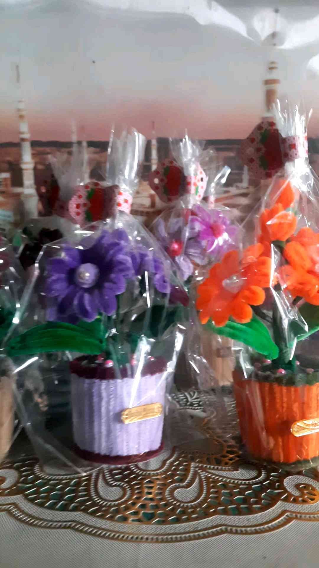 Bunga dan Pot Bunga dari Kawat Bulu: Variasi Motif & Pilihan Desain