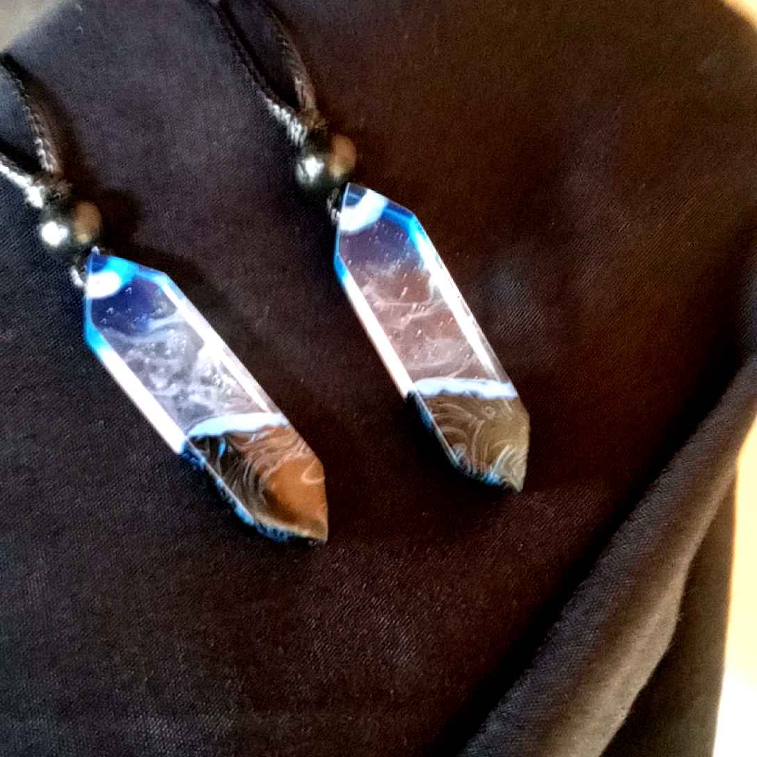 GLOW IN THE DARK / Nyala dalam gelap/ kalung keren viral / kalung pria dan wanita QK RESIN