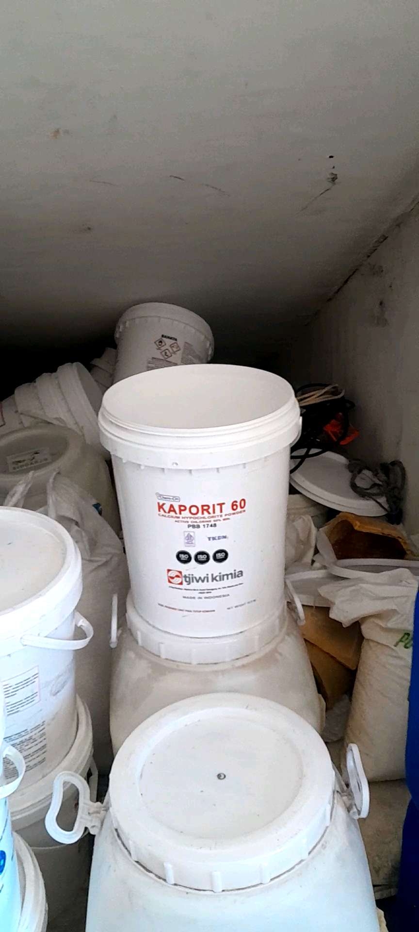 Kaporit 60% Powder: Bahan Pembersih Alami & Aman