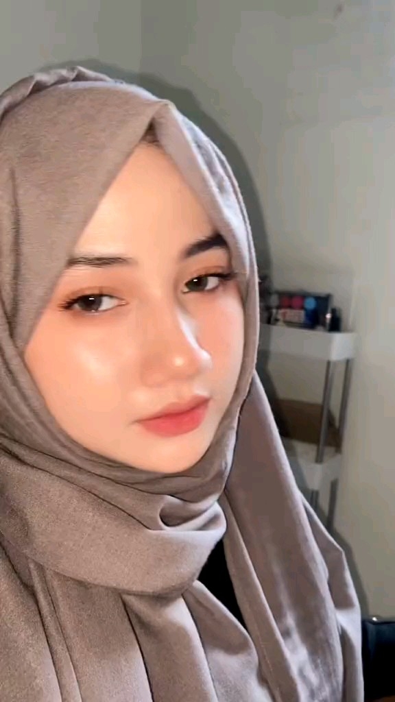 Pashmina Shawl Dubai: Pilihan Hijab Elegan