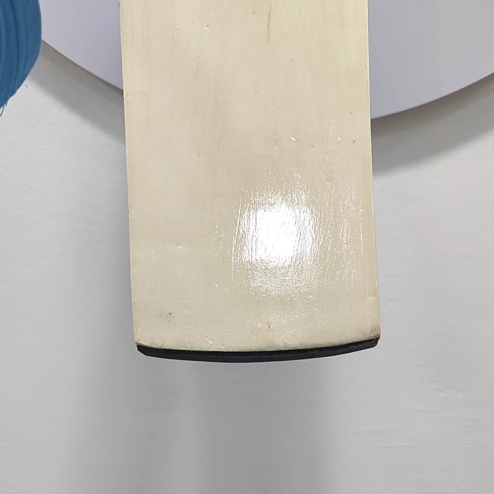 IHSAN X39 Bat for Tape Tennis and tennis ball