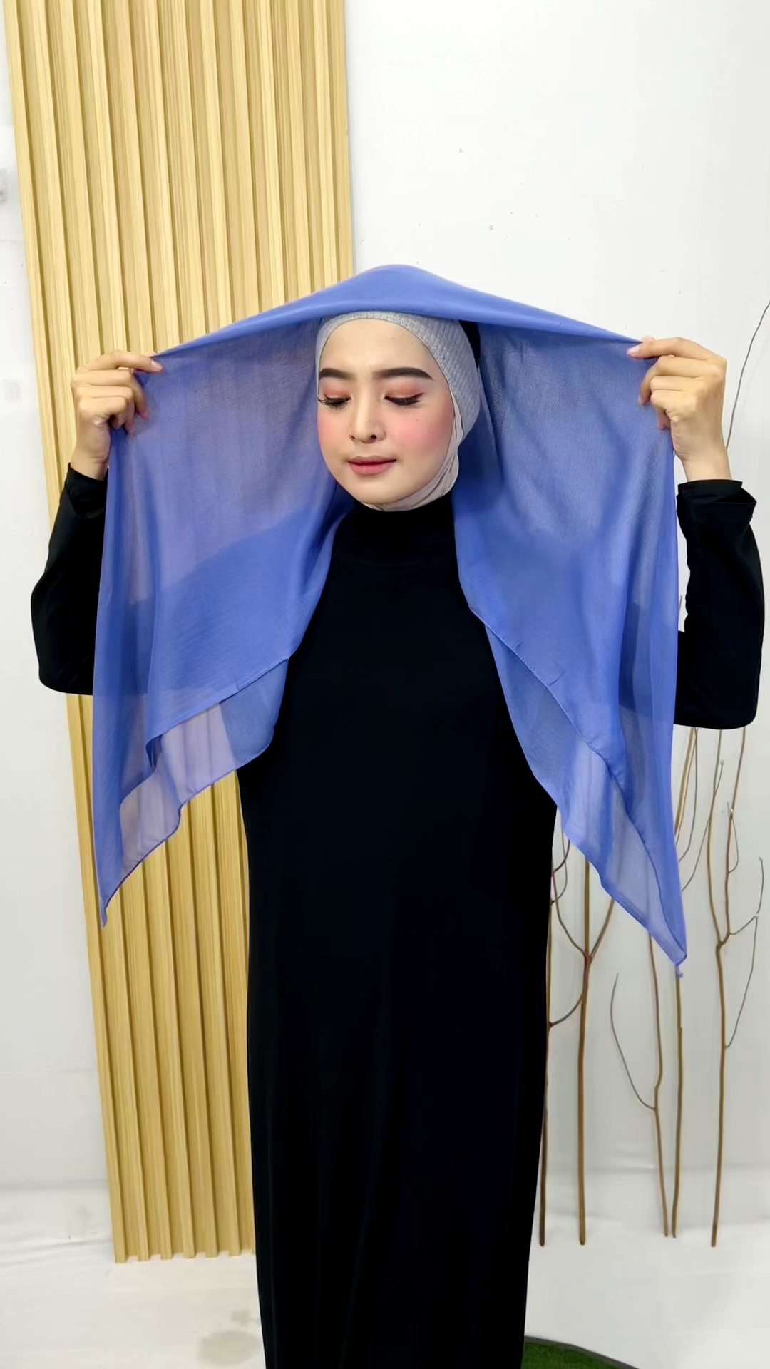 Segiempat Paris Jadul: Produk Paris Legend & Desain Klasik