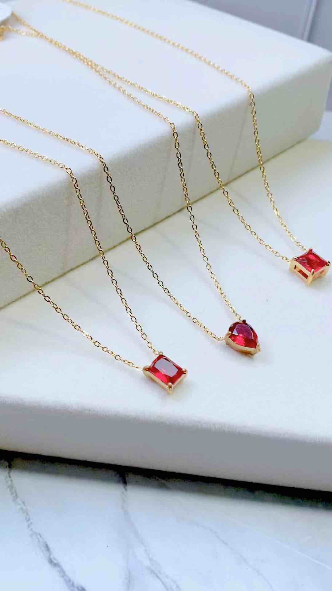 Kalung Rantai Tipis Mata Merah Gold Perhiasan Simple CXA0807