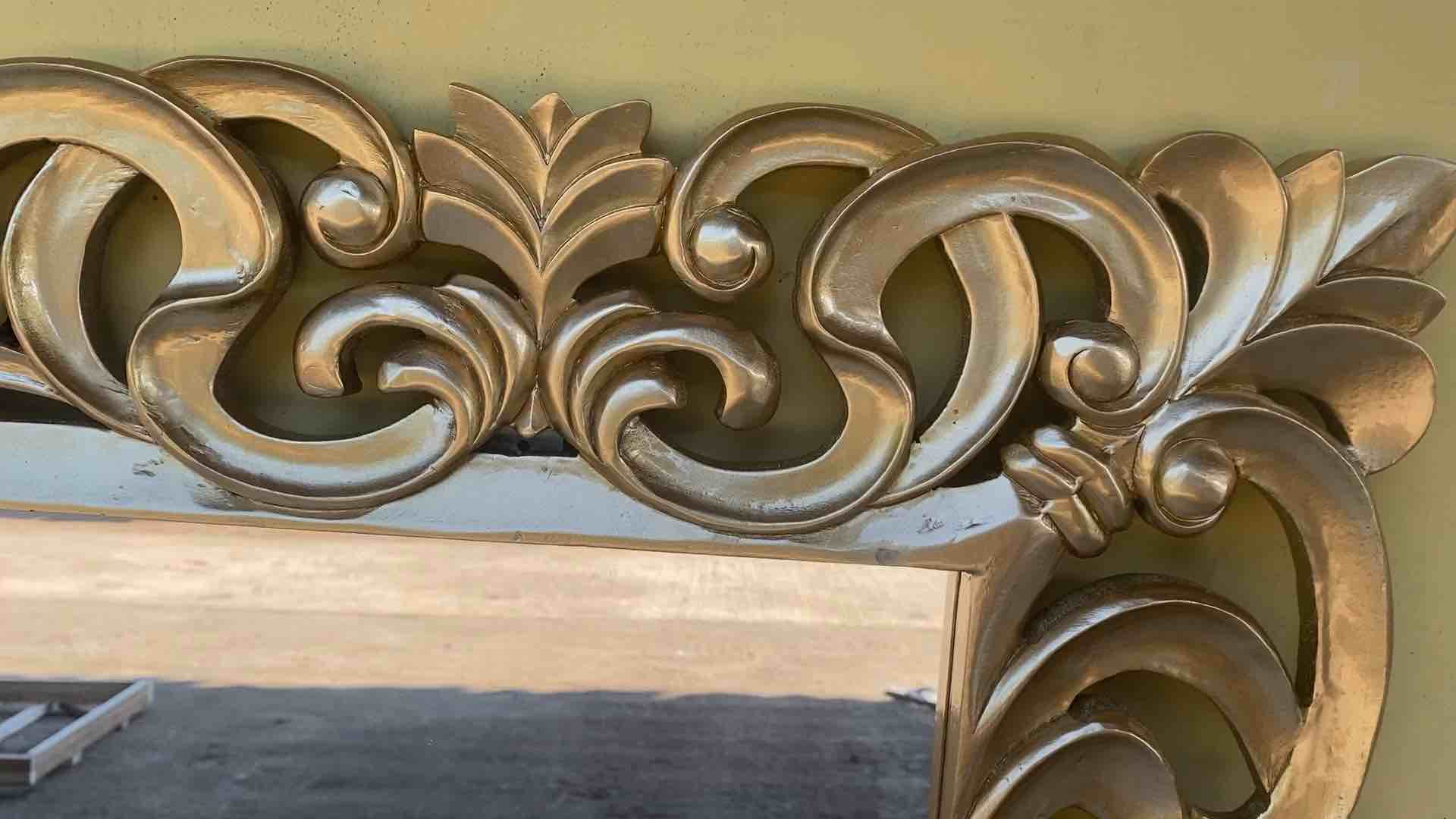 Piguran Cermin Ukuran 120x80 Gold dengan Kaca