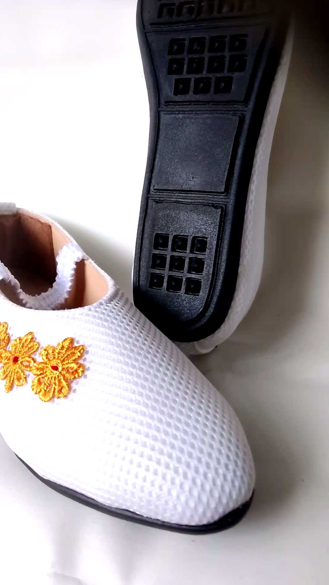 sepatu kerja wanita putih perawat flatshoes haji umroh sulam bordir handmade
