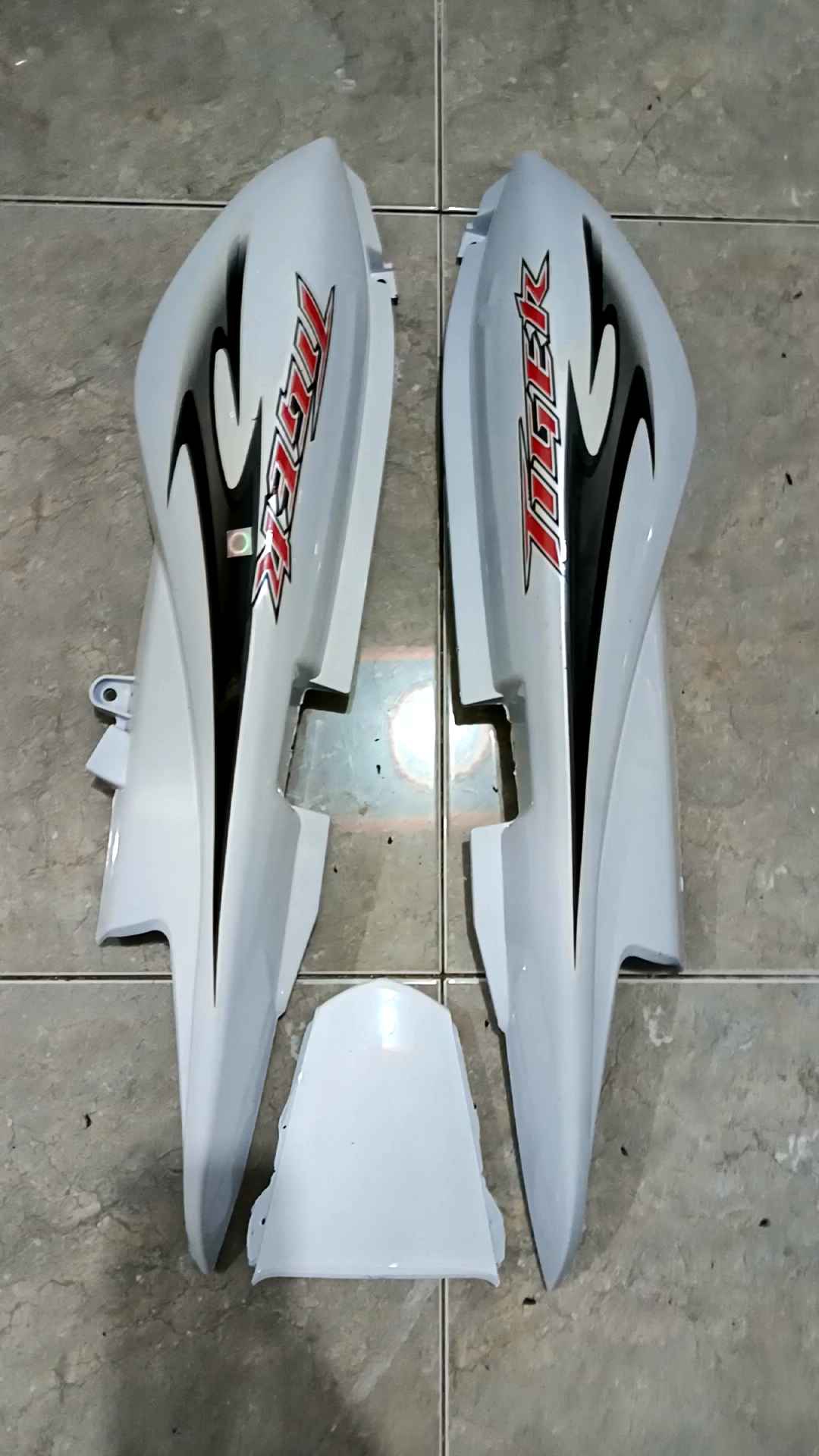 COVER BODY BODI BELAKANG HONDA TIGER REVO TIREV ALL WARNA