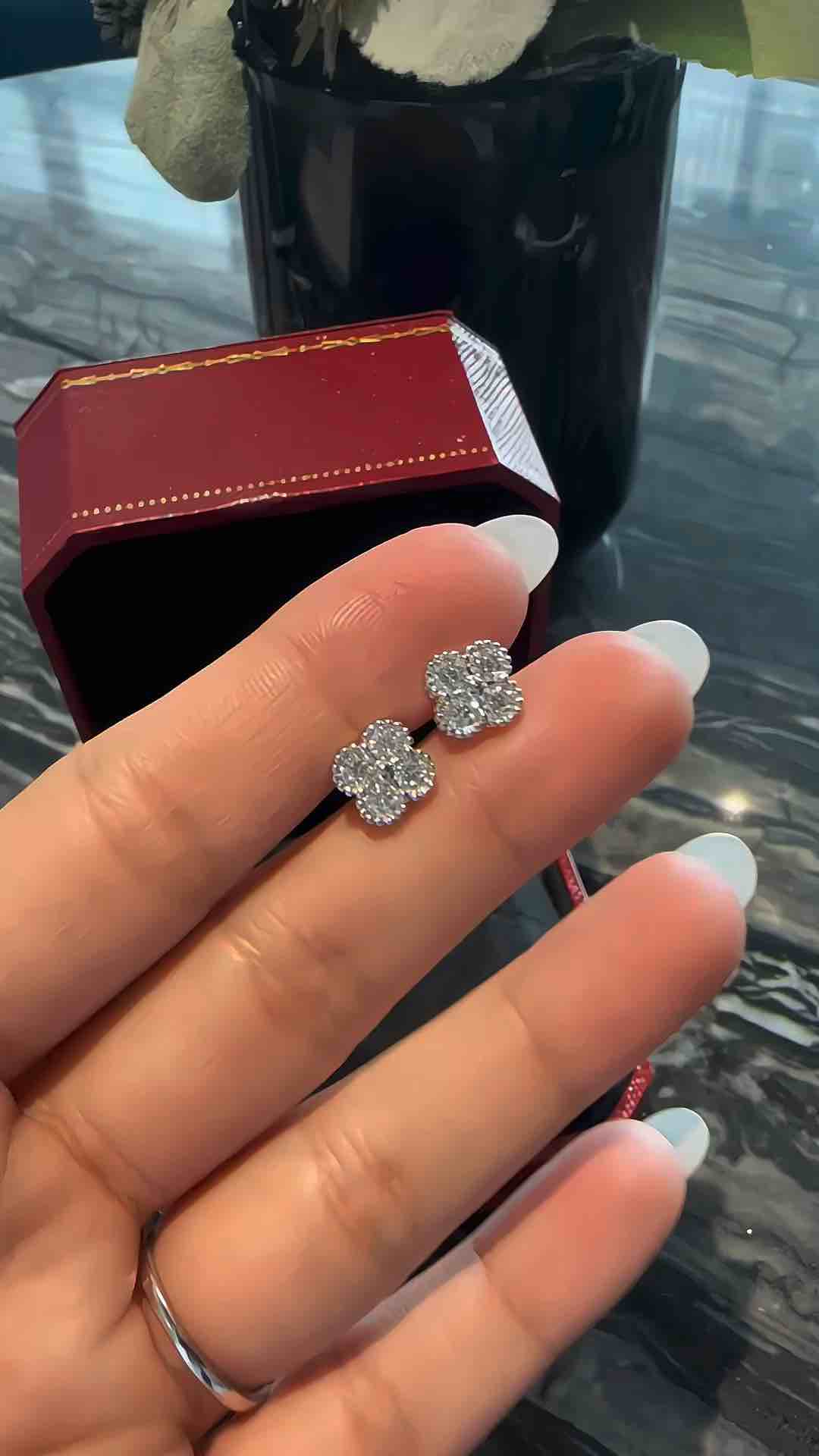 ต่างหูเงินแท้ ฝังเพชร Moissanite (โมอีส) พร้อมใบเซอร์GRA