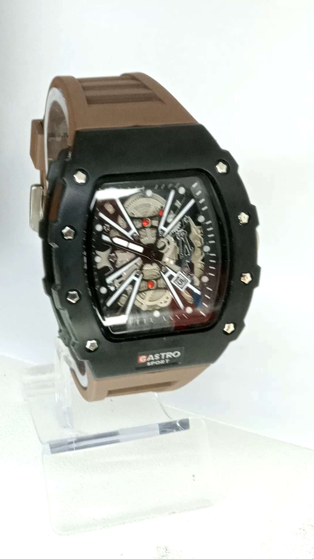 Jam Tangan Cowok Terbaru: Model Trendy Tali Karet