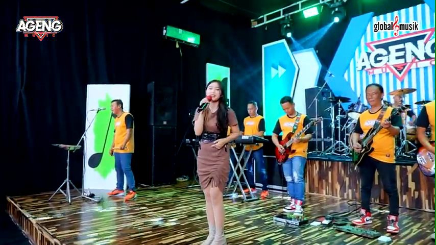 SUPER MURAH... FLASHDISK ISI LAGU MP3 DJ DANGDUT POP SUNDA SLOW ROCK DLL TERBARU