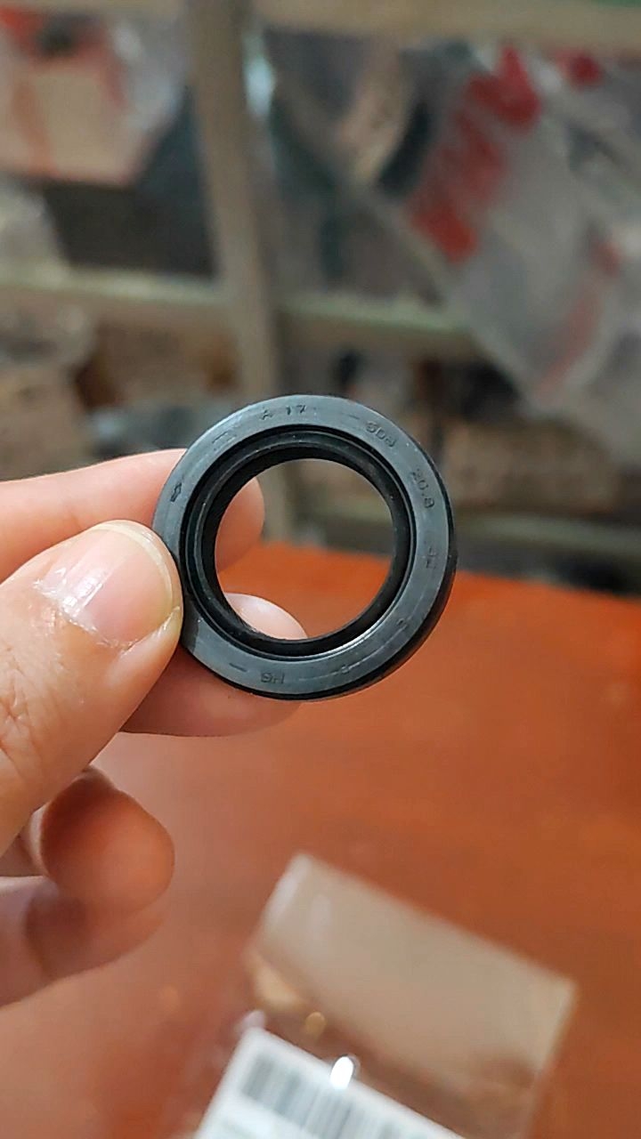 Seal As Kruk Kanan / Seal Magnit KWN Original ARS 208x32x6 Vario 125 Vario 150