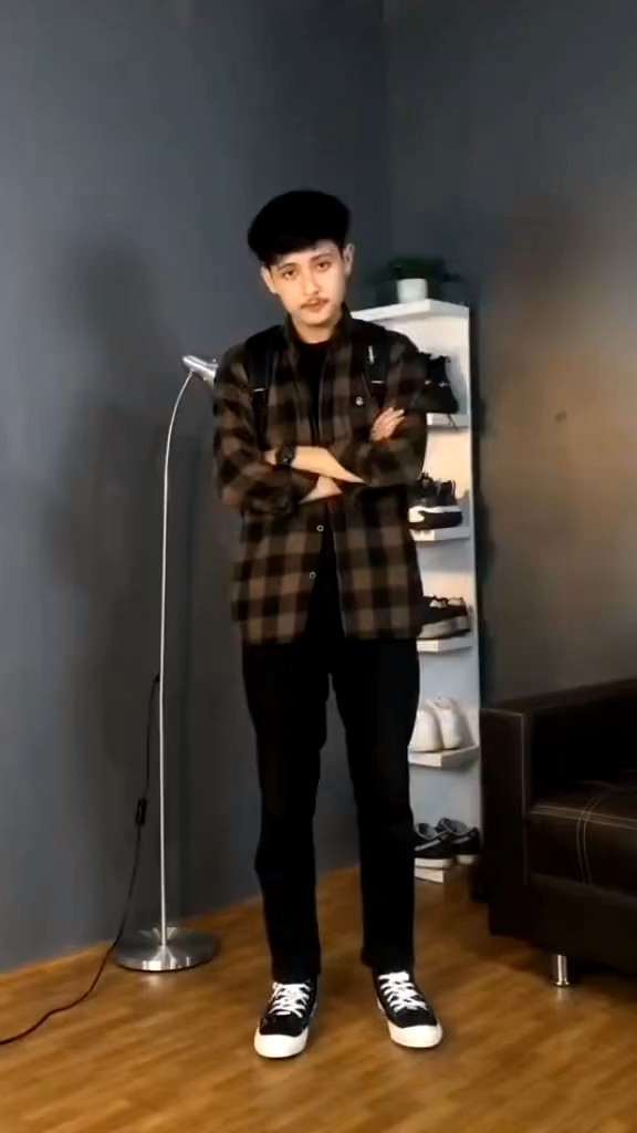 KEMEJA FLANEL PRIA WANITA LENGAN PANJANG PREMIUM MOTIF KOTAK CATUR CREAM