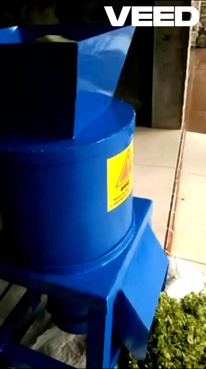MESIN PENCACAH RUMPUT DAN SAYURAN 4 MATA PISAU
