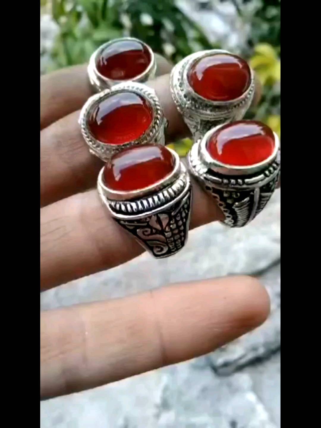 Cincin Batu Akik Yaman Merah dimensi 15 ml