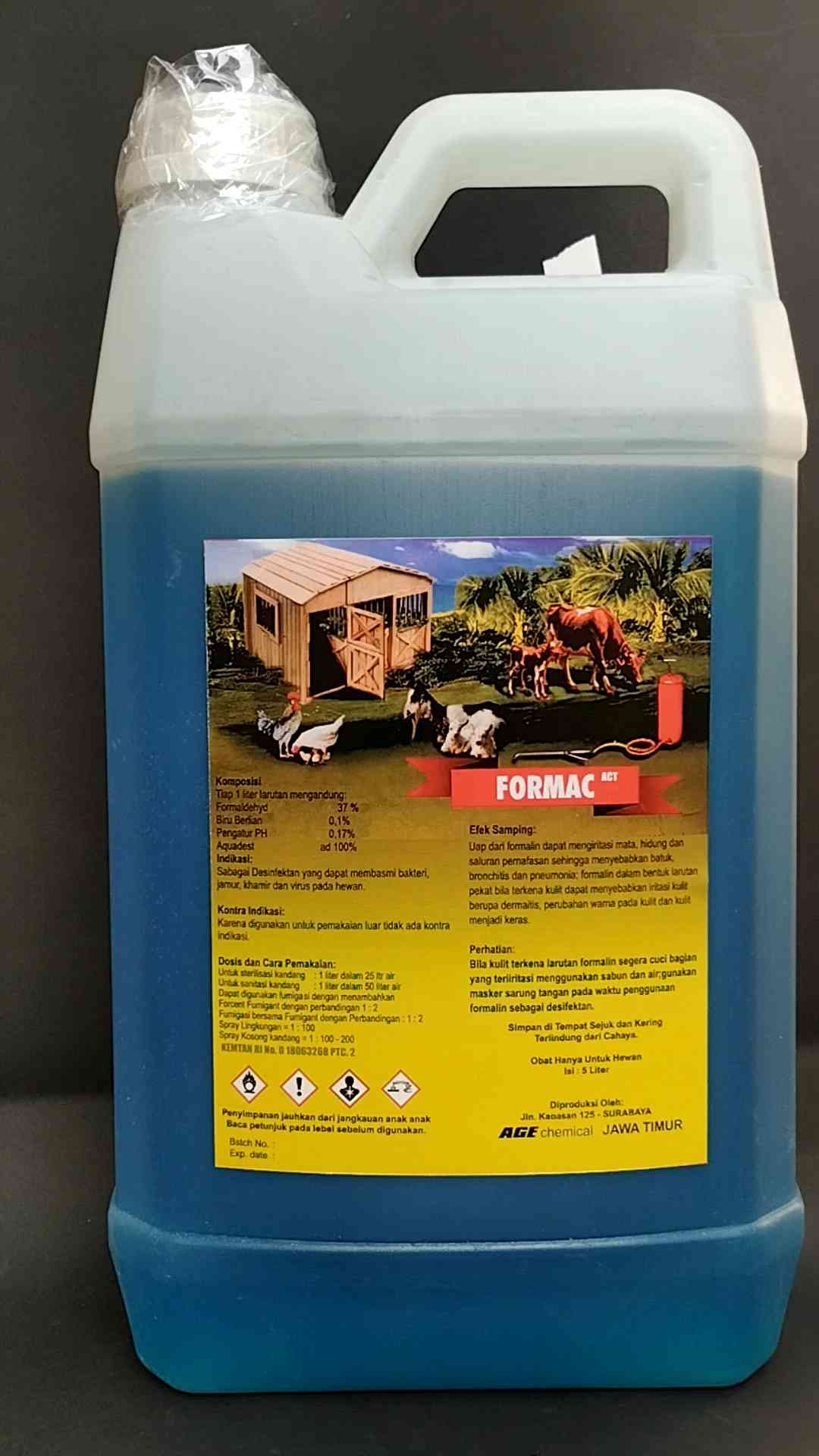 Formac Act Disinfectant Berwarna Biru yang Di Formulasikan Secara Khusus untuk Membasmi Mikroorganisme Penyakit pada Hewan