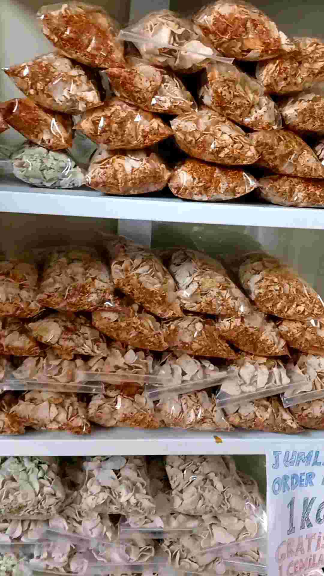 Makaroni Siviral: Pedas Daun Jeruk & Makaroni Bantet Original Renyah Gurih