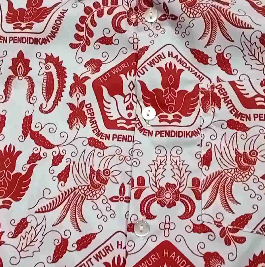 Kemeja Sekolah Lengan Panjang Tutwuri Merah