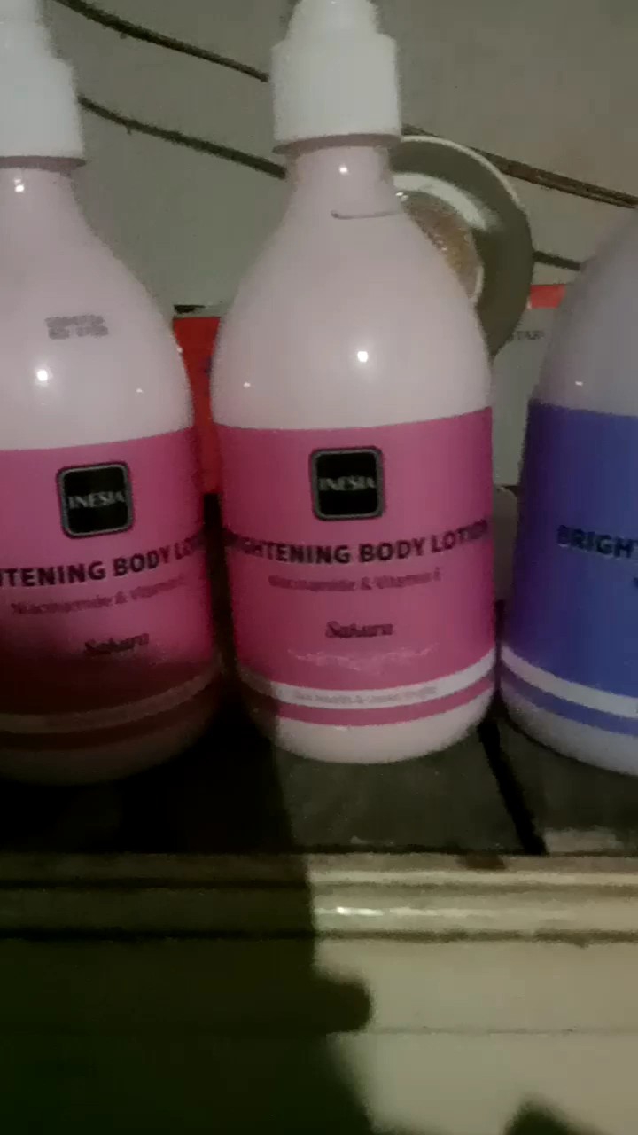 INESIA WHITENING BHODYLOTION KEMASAN 300 MIL