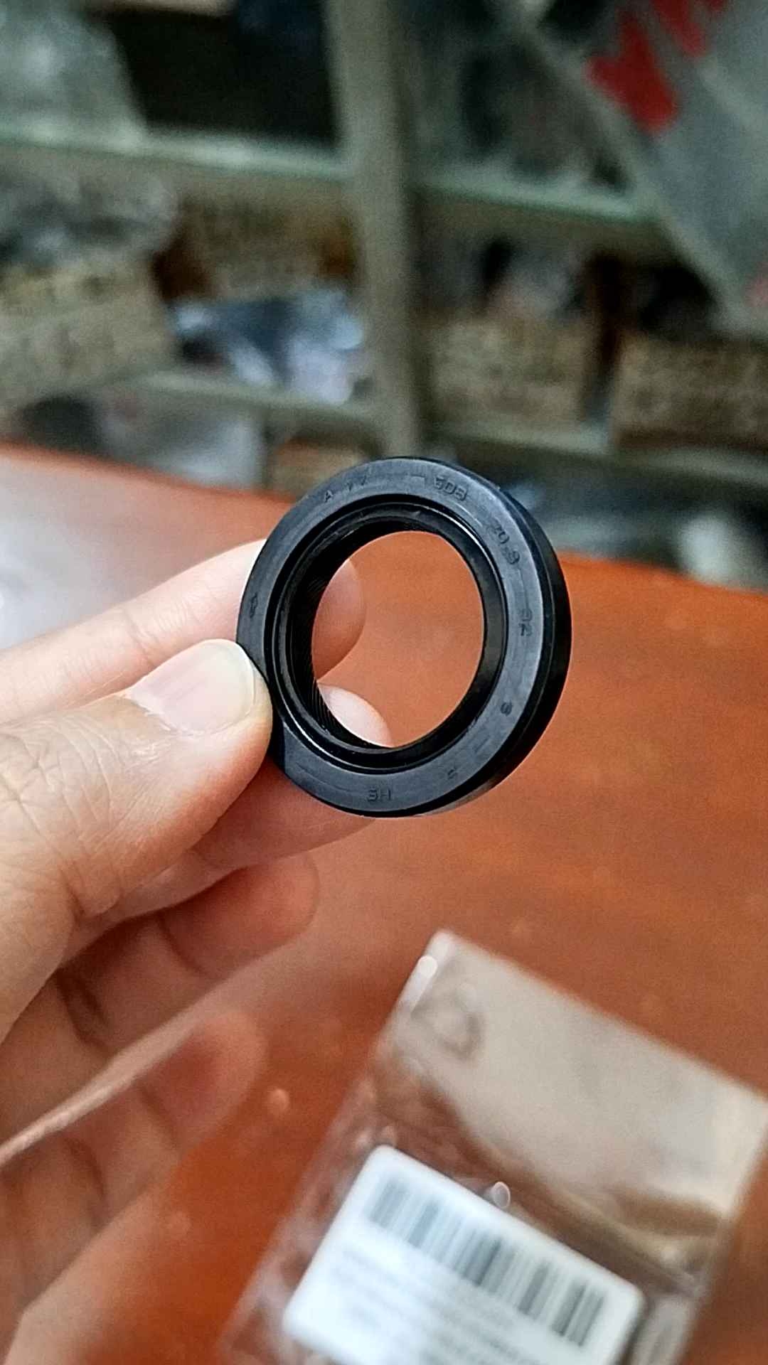 Seal As Kruk Kanan / Seal Magnit KWN Original ARS 208x32x6 Vario 125 Vario 150