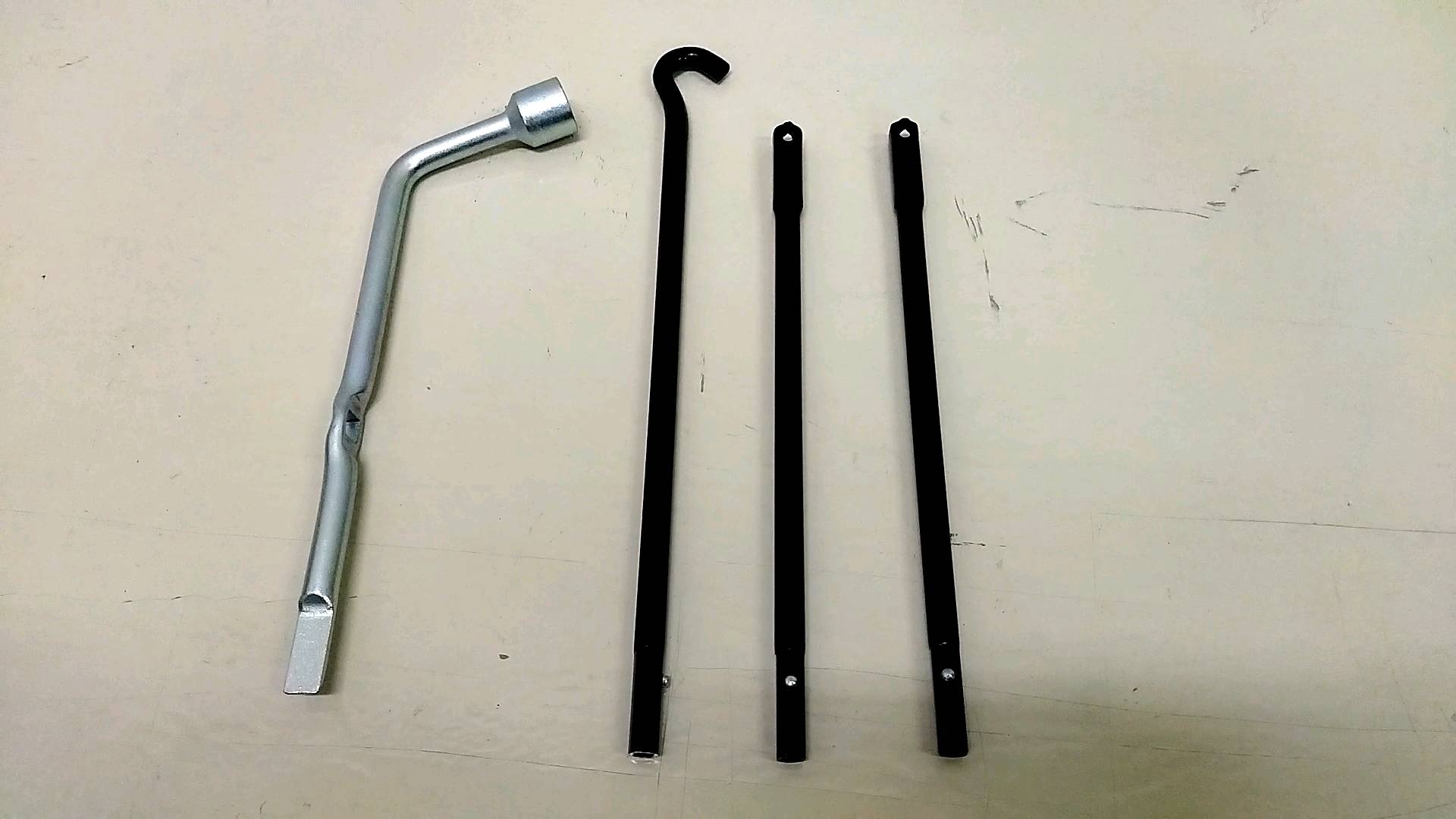 Kunci Roda Toyota Fortuner & Innova Reborn