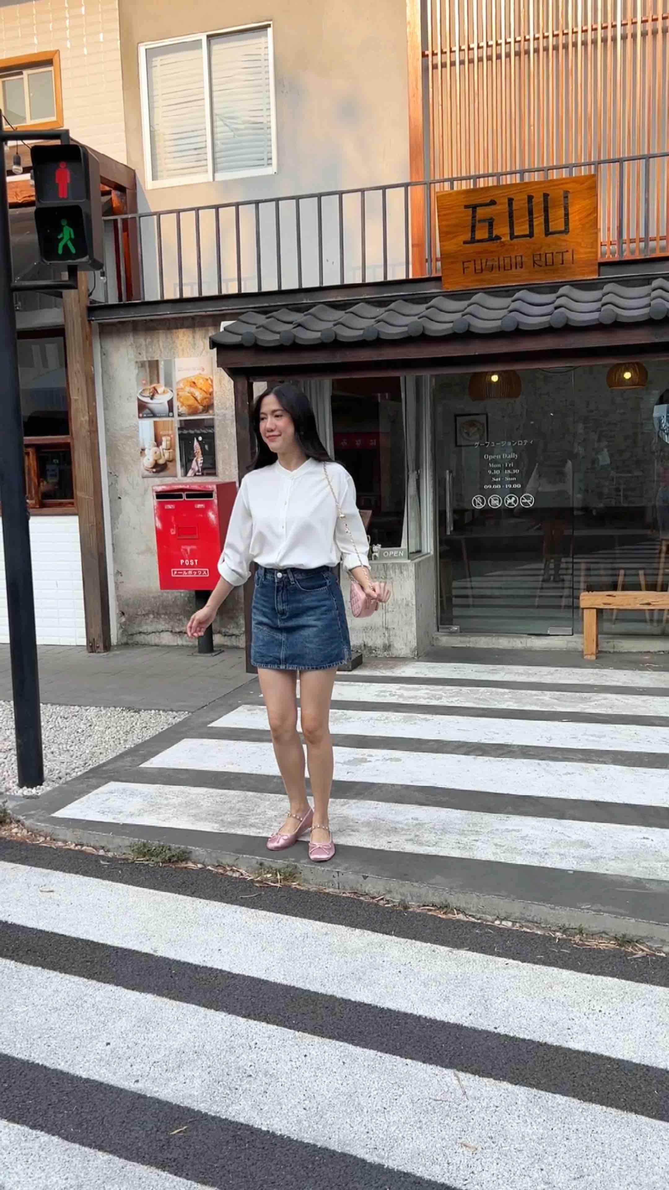 เสื้อคอจีนแขนยาว ดีเทลพับเหน็บติดกระดุมเป็นแขนสามส่วนได้