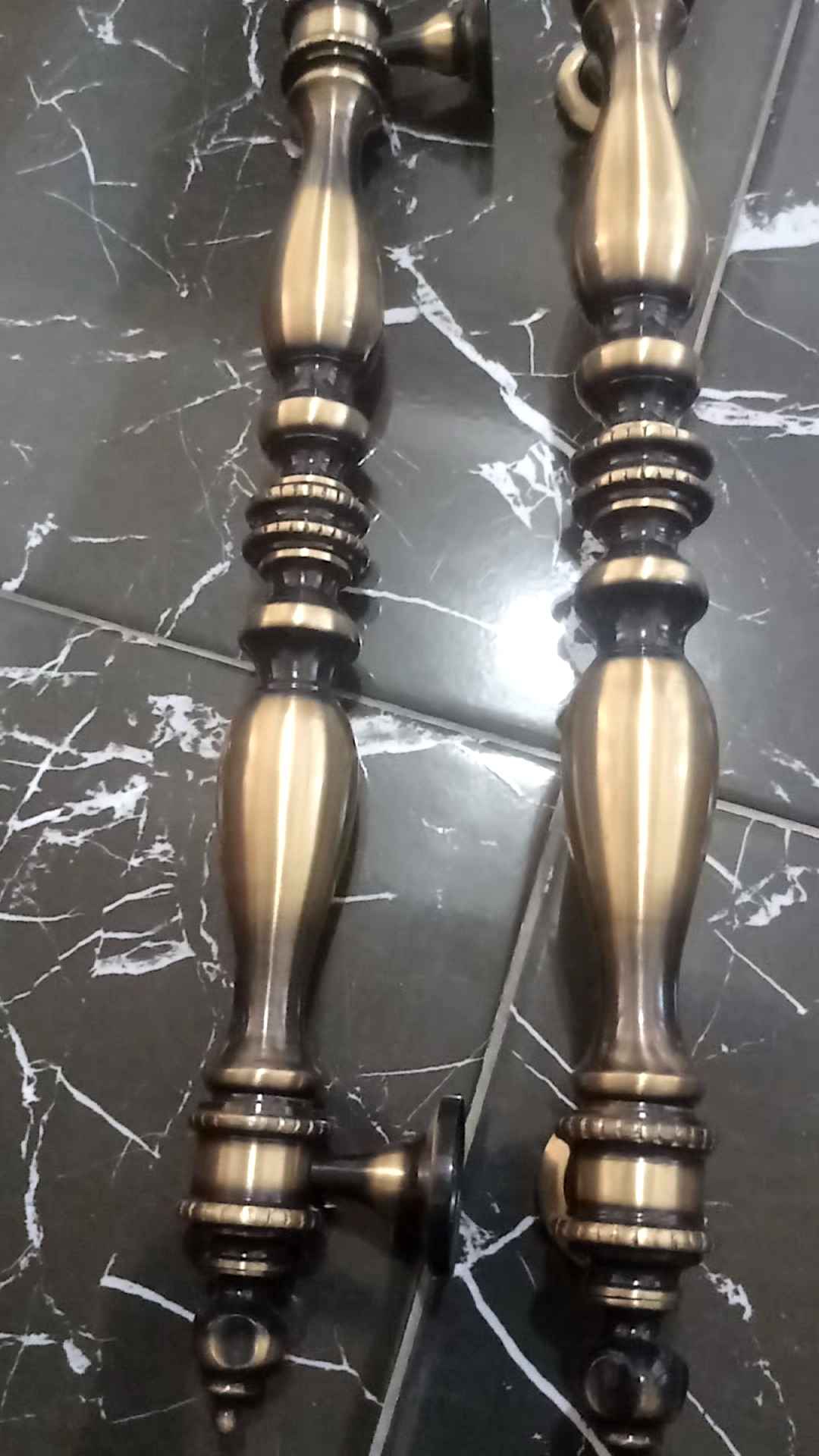 Handle gagang pintu panjang 45cm berbahan full kuningan motif antiq klasik
