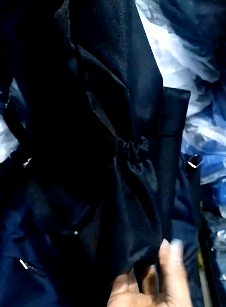 Tas Ransel Backpack: Tas Pria & Wanita Multifungsi