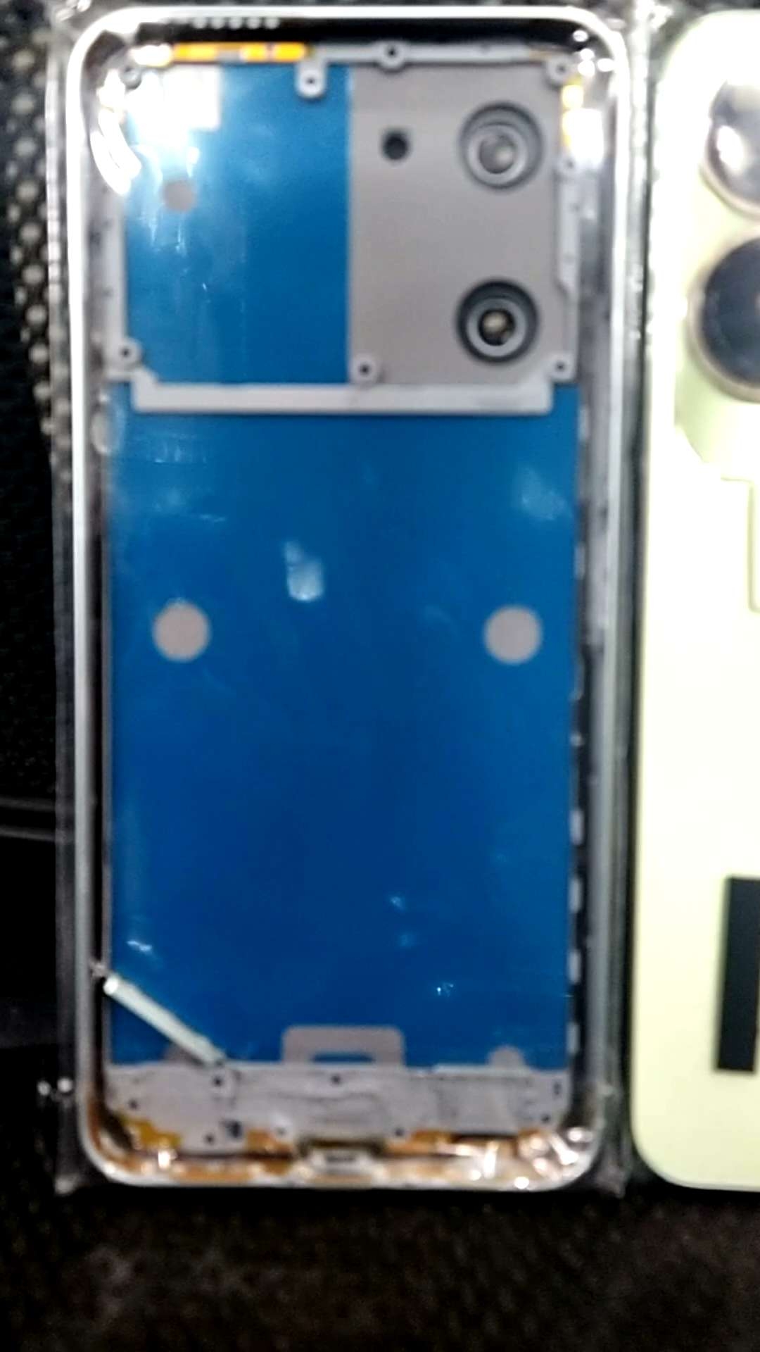 Casing Vivo Y18: Backcover Bazel & Aksesoris