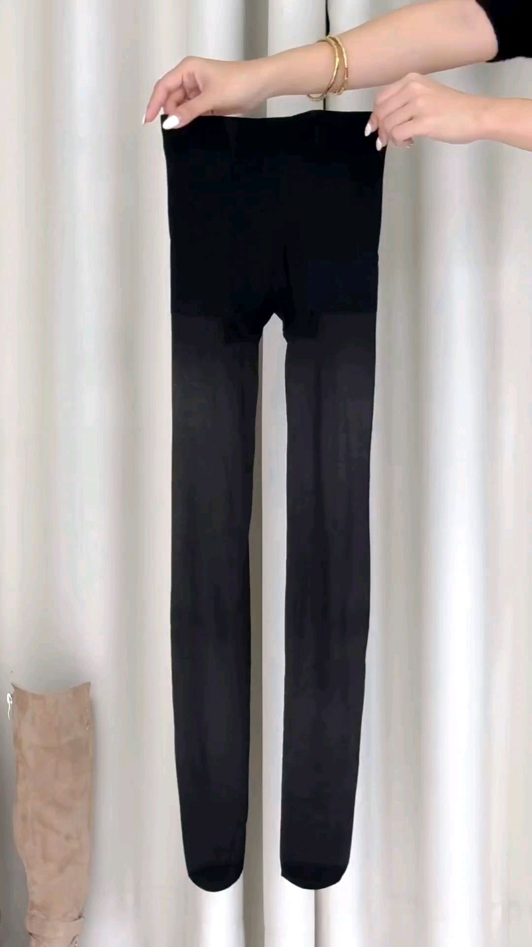 ถุงน่องบาง ไม่บุขน เนื้อกำมะหยี่ (หนา15d)