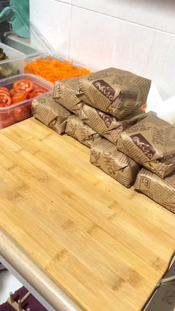 cutter box sandwich kotak digeser / pemotong roti sandwich 12x12x10