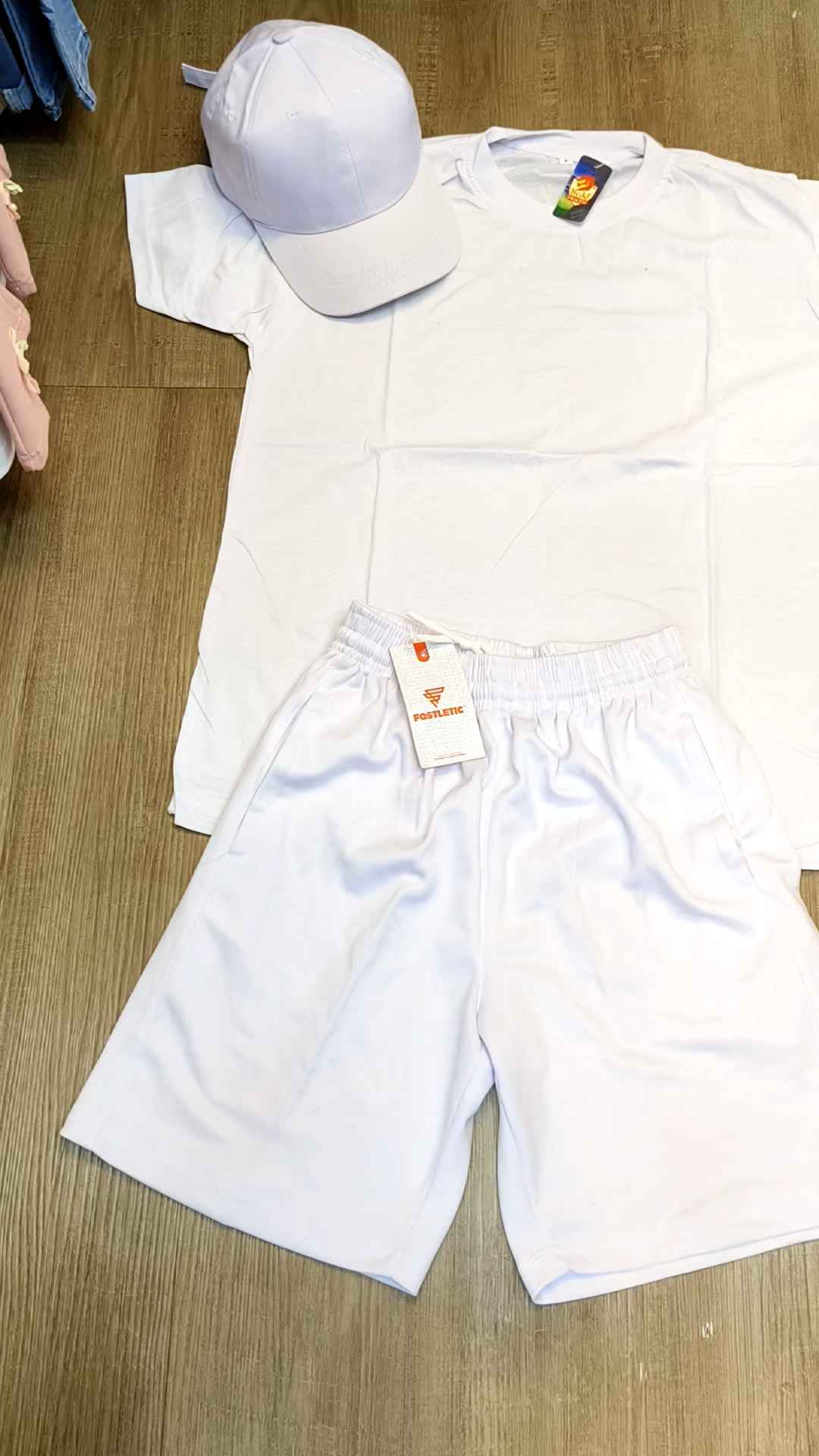 Setelan Baju Olahraga Nyaman & Tahan Lama