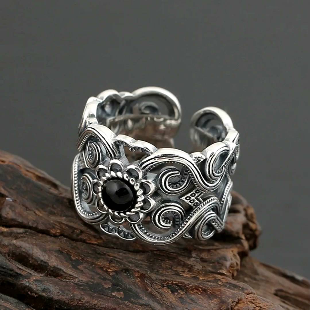 Cincin Elegan Desain Black Onyx Mongolian Pattern (Adjustable)