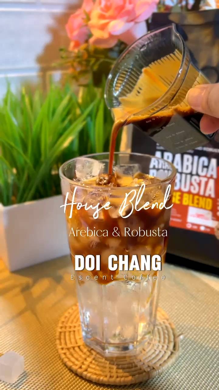 MB Arabica Robusta Blended สูตรเบลนด์อาราบิก้าโรบัสต้า คั่วกลางค่อนเข้ม สูตร MB ขนาด 1 kg. สูตรลับสำหรับร้านกาแฟ(500g.x2pcs)